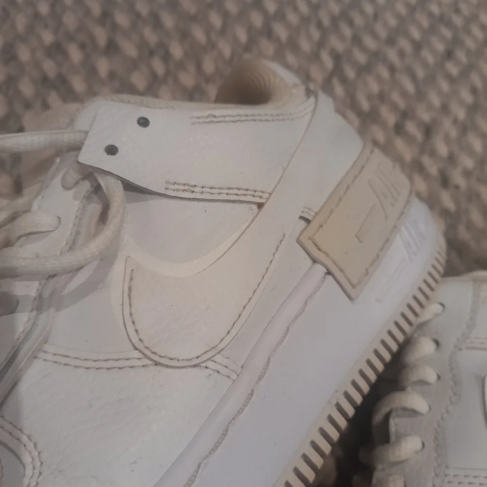 White Nike Airforce 1 triple shadow white nice chunky sole - Picture 3 of 4